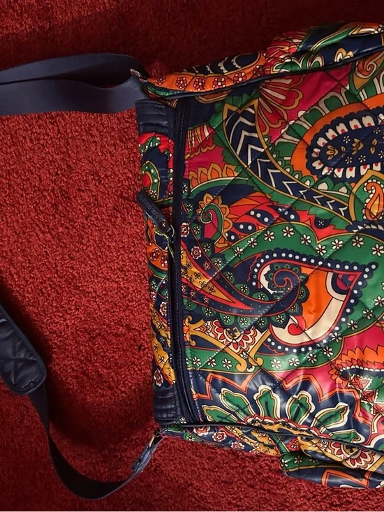 Vera Bradley Paisley Multicolor Crossbody Bag with Navy Trim - new without tags - Picture 4 of 4